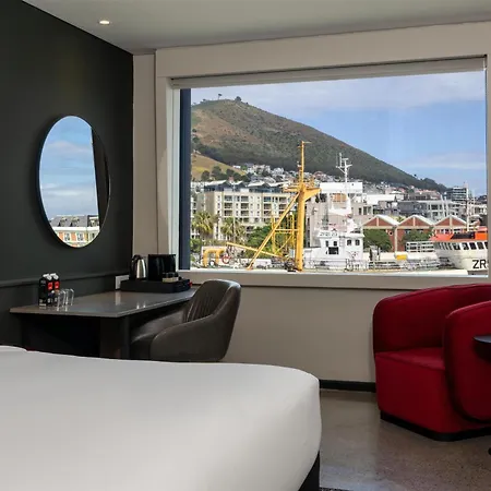 Radisson Red Hotel V&A Waterfront Cape Town-3
