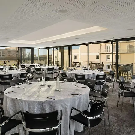 Protea Hotel By Marriott Cape Town Waterfront Breakwater Lodge-3